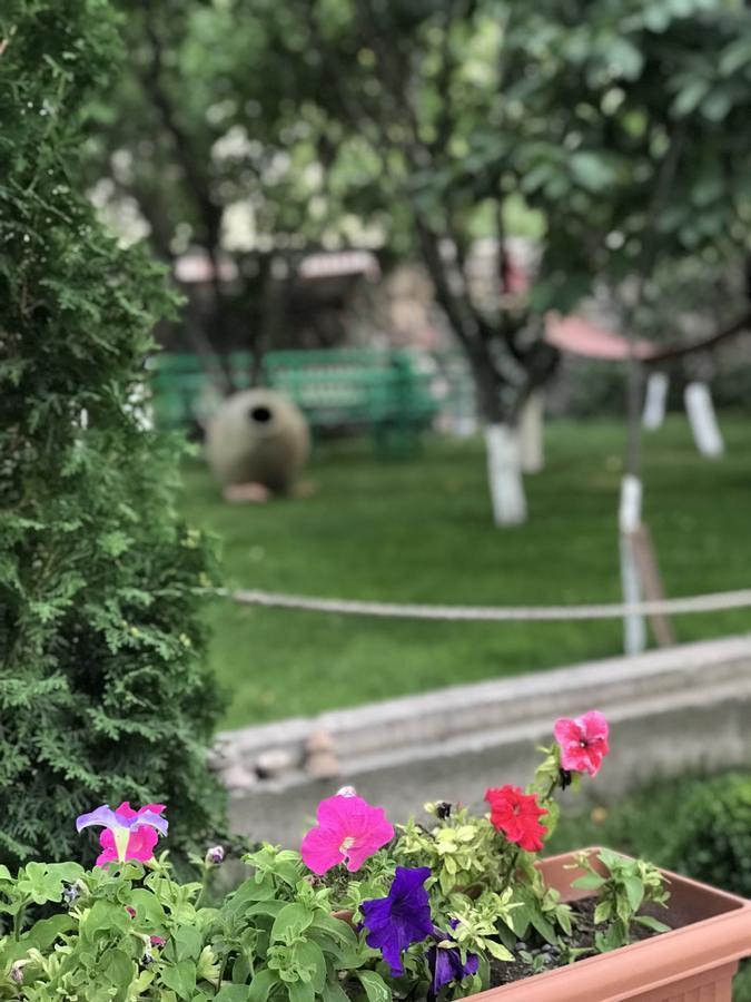 Commune Hotel Garni Luaran gambar